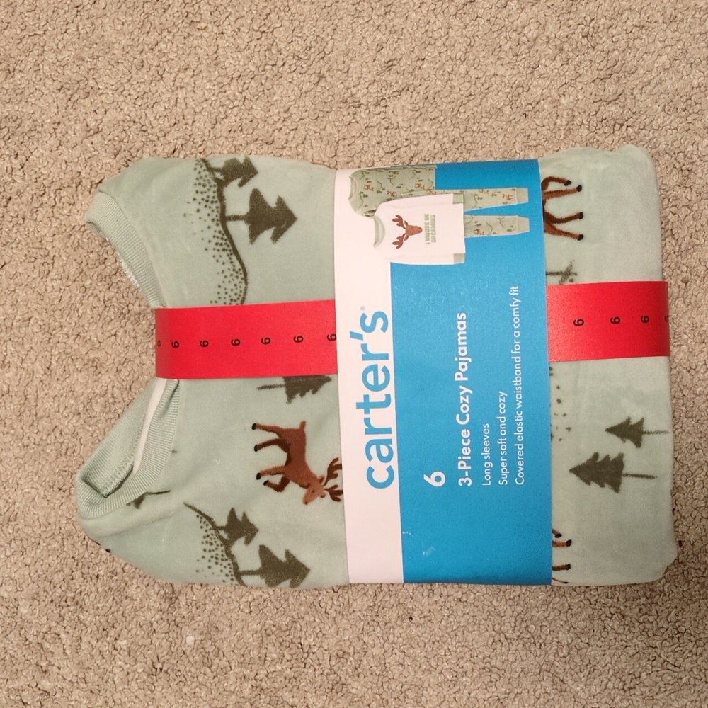 Carters pajamas set size 6. Moose. I moose be dreaming.